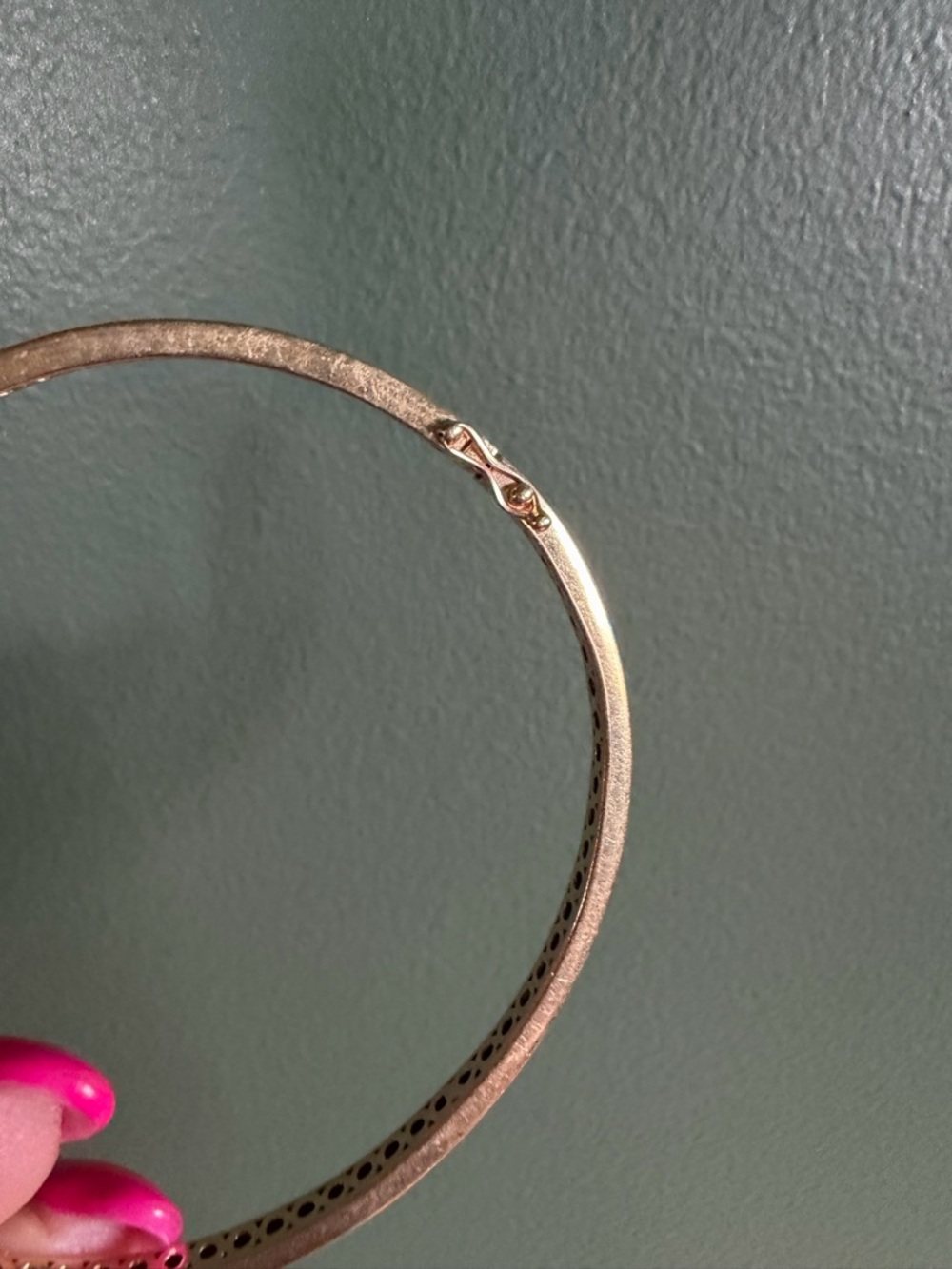 Vintage Plain 14k Gold Hinged Bangle Bracelet - Picture 9 of 9